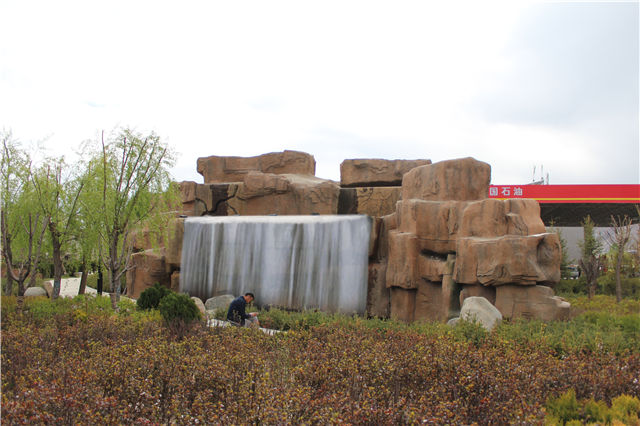 拉薩娘熱路格?；ü珗@